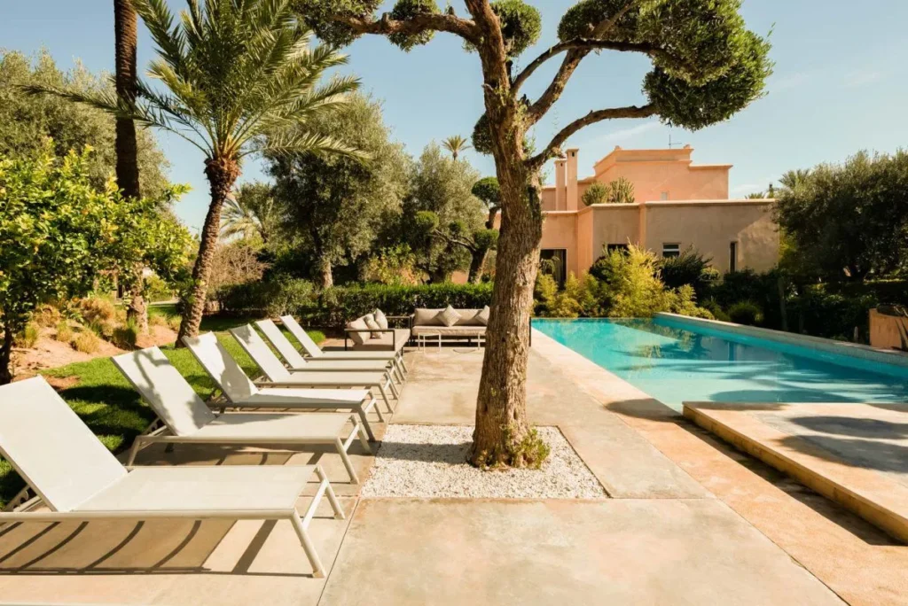 Elegant 11-Bedroom Villa (14)